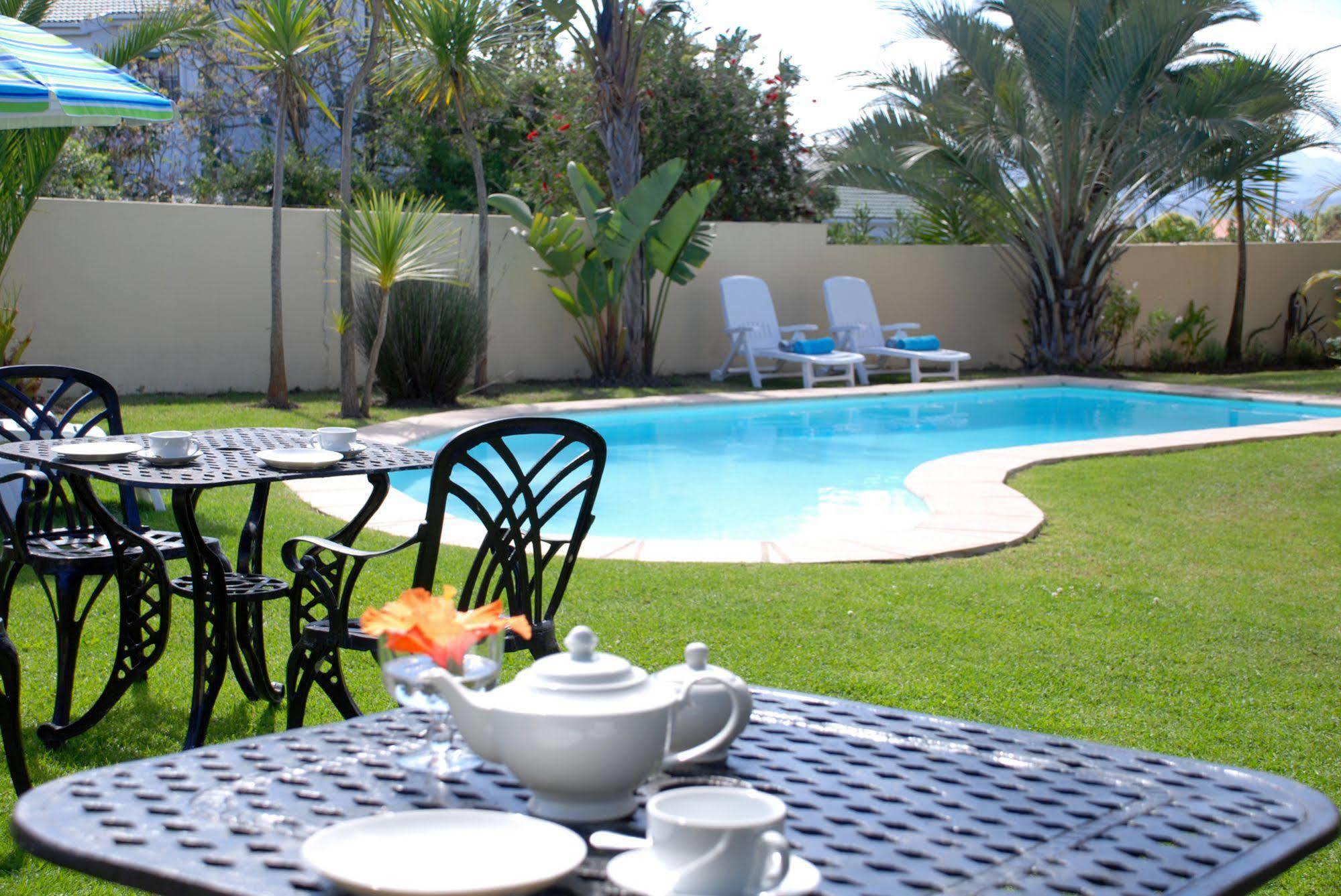 Mandalay Guest House Плеттенберг-Бей Экстерьер фото
